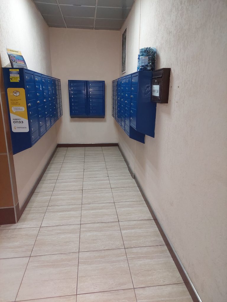 Прохід до ліфту